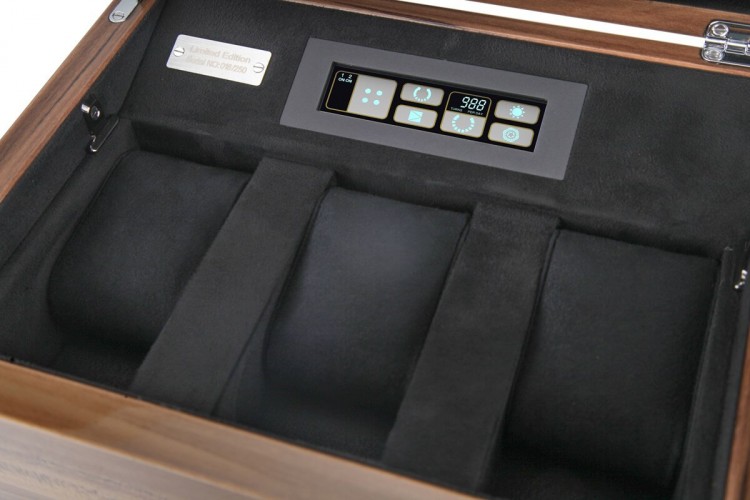 Benson Black Series 2.16.WA Limited Edition. Бокс для подзавода 2-х часов и хранения 3-х часов.