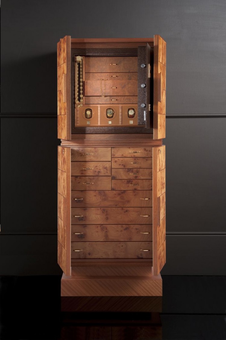 Арт.9089 TOCCO MAGICO. Сейф-шкаф из корневища вяза и красного дерева для часов и драгоценностей. Agresti Италия.  
