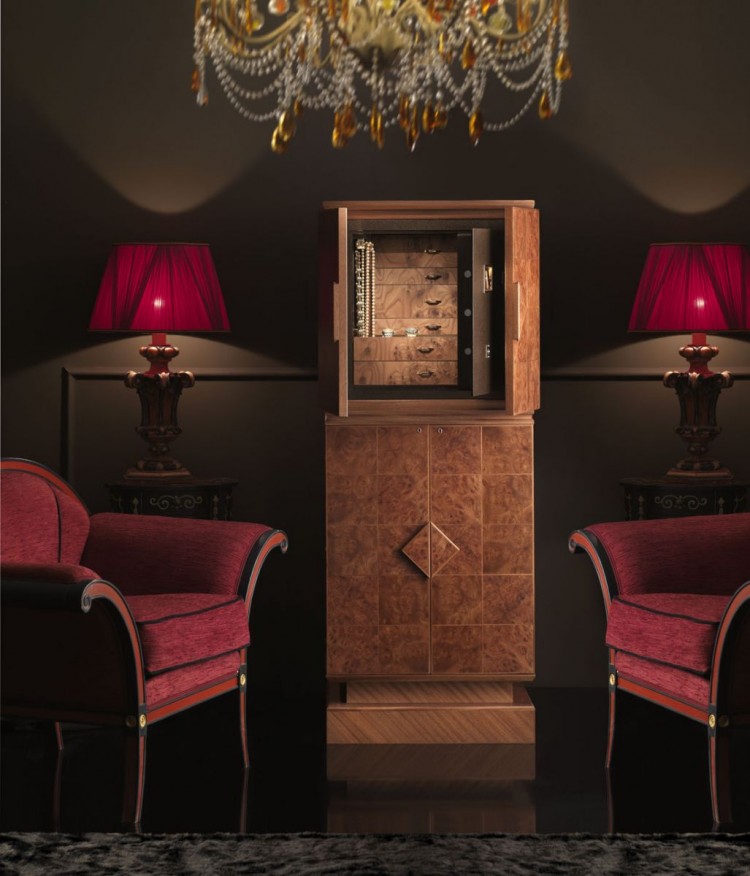 Арт.9089 TOCCO MAGICO. Сейф-шкаф из корневища вяза и красного дерева для часов и драгоценностей. Agresti Италия.  
