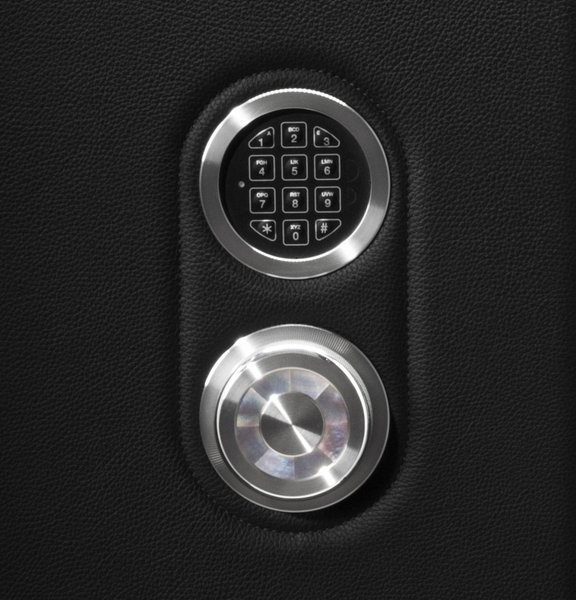 Buben-Zorweg GRAND COLLECTOR INBUILT. Включает в себя сейф, подзавод часов и часы. Зеркальные двери. 