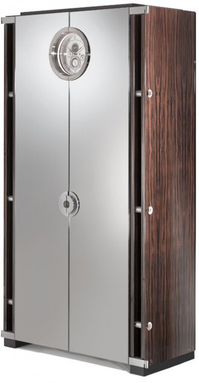 Buben-Zorweg SOLITAIRE VISION. Включает в себя сейф, подзавод часов, часы, хьюмидор, Hifi система и бар.  