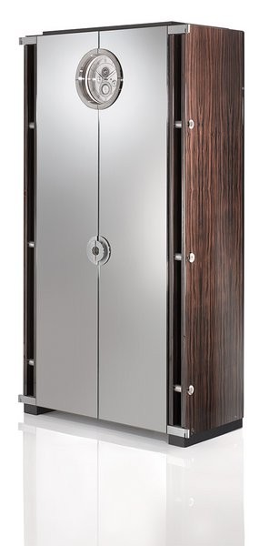 Buben-Zorweg SOLITAIRE VISION. Включает в себя сейф, подзавод часов, часы, хьюмидор, Hifi система и бар.  