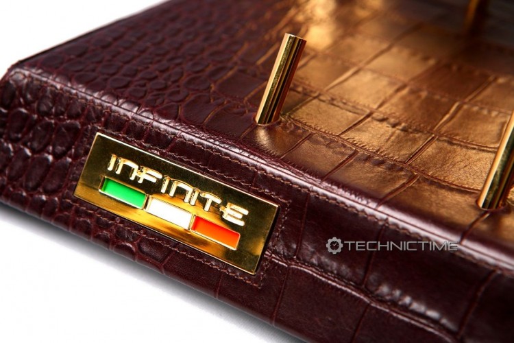 Модель ITALIA CROCCO. Тайммувер, система для автоподзавода 3-х часов. Производство INFINITE (Италия).   