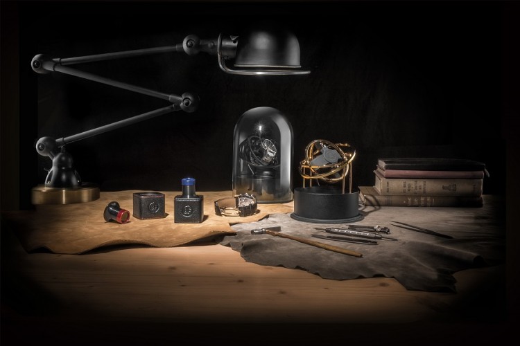 Planet Double-Axis Black with leather base. Таймувер для автоподзавода 1-х часов. Bernard Favre (Швейцария). 