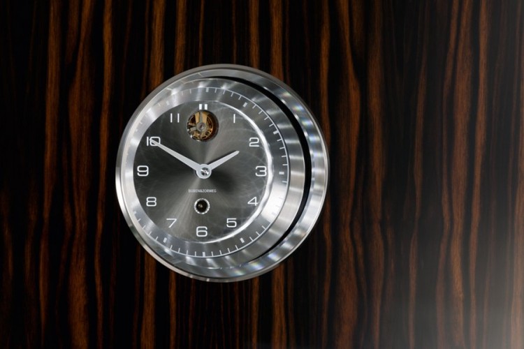 Buben-Zorweg Grand Collector. Включает в себя сейф, подзавод часов и часы.  