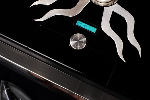 Сейф Buben-Zorweg X-007. Включает в себя систему подзавода часов и сейф. 