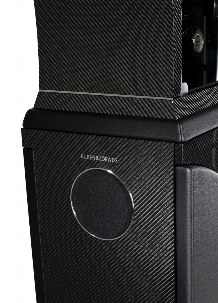 Buben-Zorweg PYTHON CONNOISSEUR HIFI Включает в себя подзавод часов, часы, хьюмидор, систему Hi-Fi и метеостанцию. 