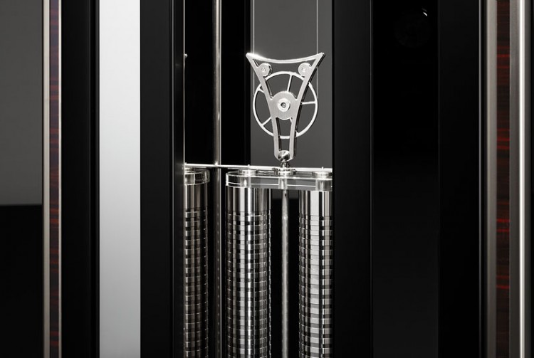 Buben-Zorweg OBJET DE TEMPS II ORBIT TOURBILLON. Включает в себя подзавод часов, напольные часы и хьюмидор. 