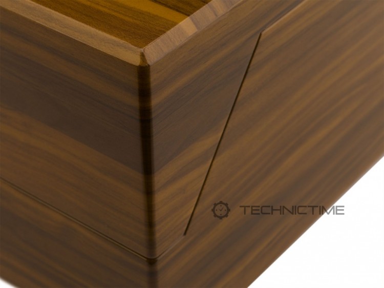 Арт. W584. Шкатулка для подзавода 4-х часов. PERPETUA III WALNUT FINISH. Rapport London. Сделано в Великобритании.